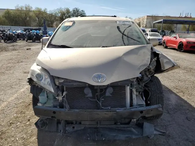 2012 TOYOTA SIENNA XLE  
