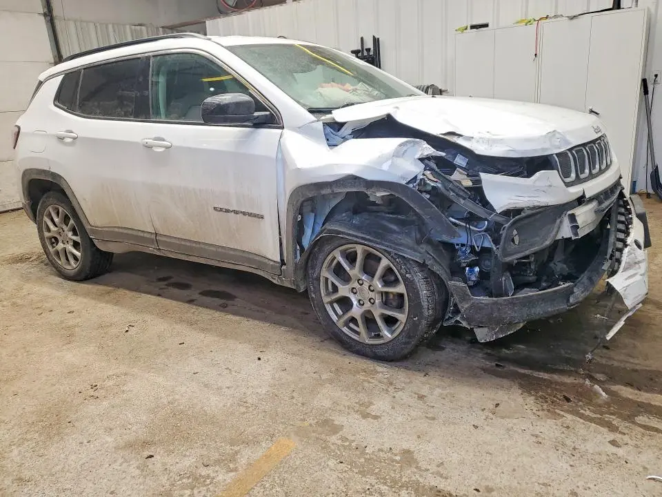 2022 JEEP COMPASS LATITUDE LUX  