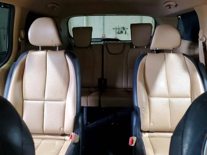 2017 KIA SEDONA LX  