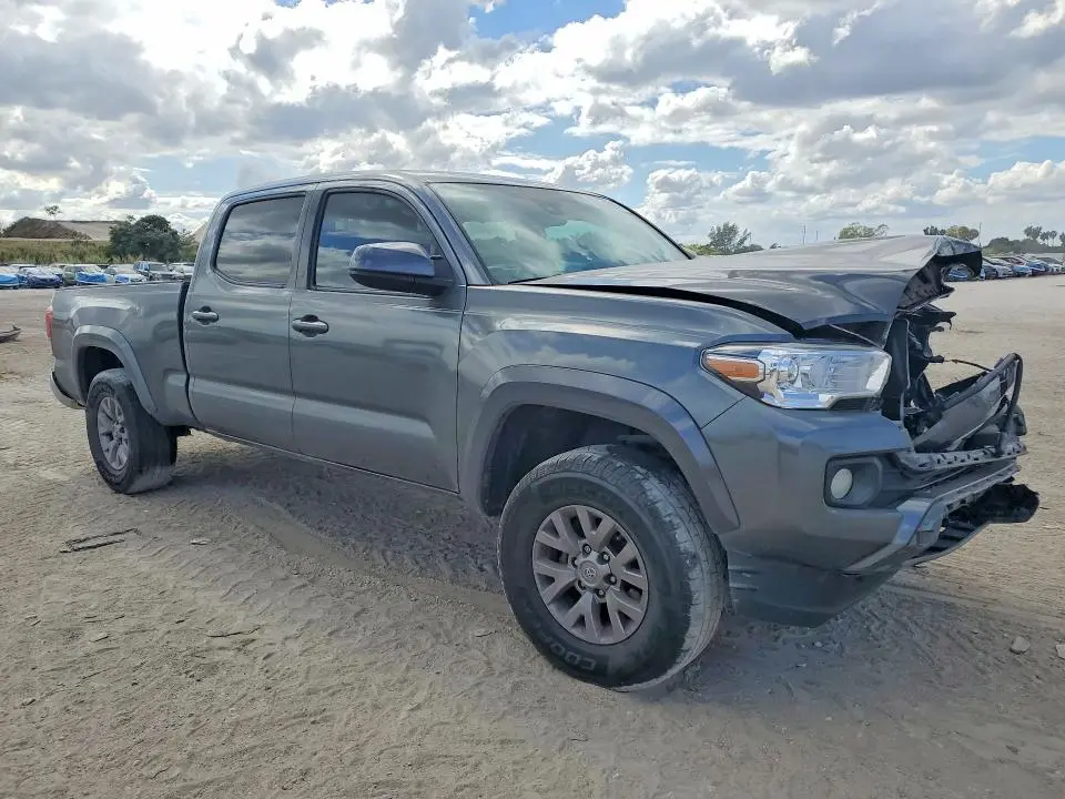 2019 TOYOTA TACOMA SR5 V6  