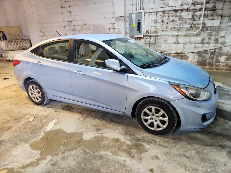 2014 HYUNDAI ACCENT GLS  