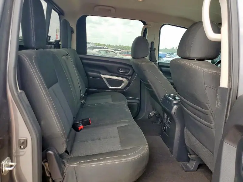 2017 NISSAN TITAN XD SL  