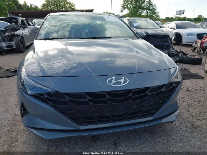 2022 HYUNDAI ELANTRA SEL