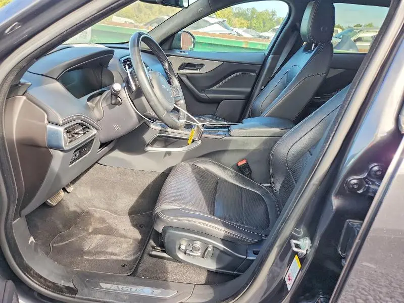 2018 JAGUAR F-PACE S  