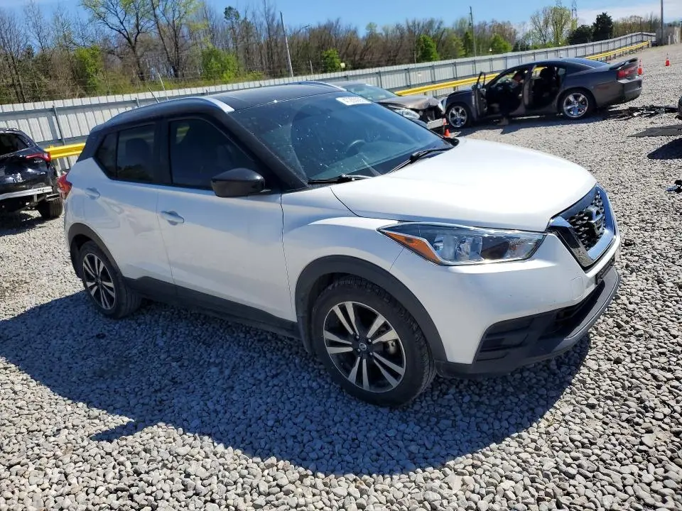 2018 NISSAN KICKS SV  