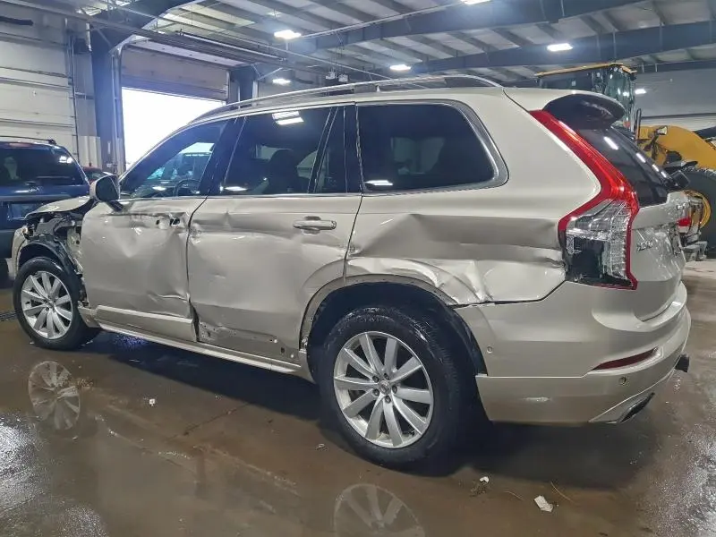 2016 VOLVO XC90 T6  