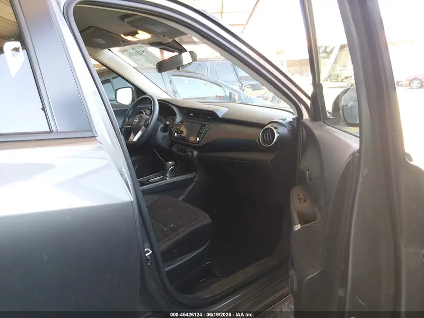 2022 NISSAN KICKS SV XTRONIC CVT
