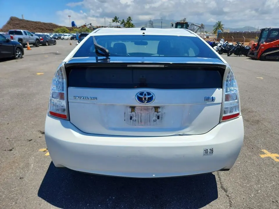 2011 TOYOTA PRIUS ONE  