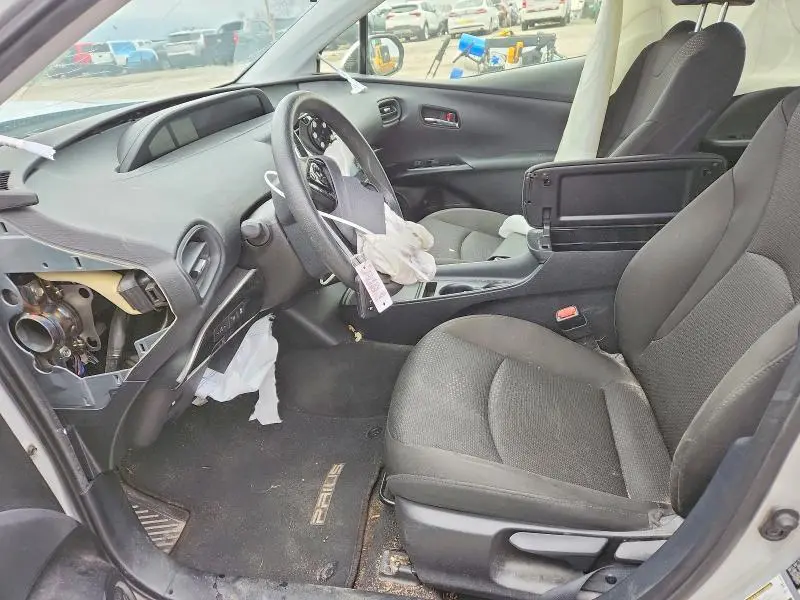 2019 TOYOTA PRIUS LE  