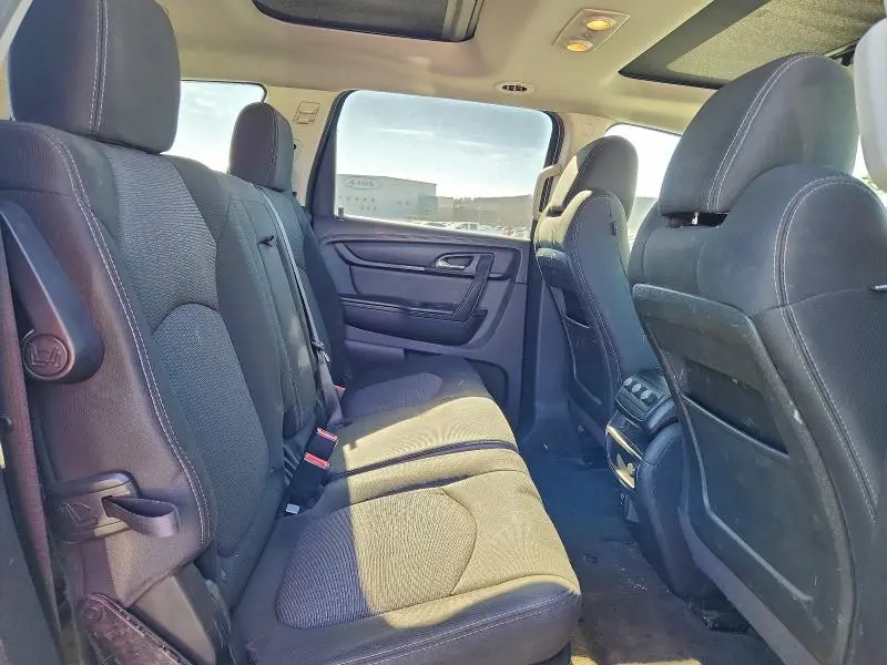 2014 CHEVROLET TRAVERSE LT  