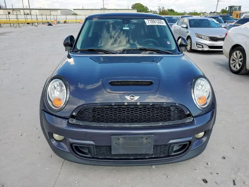 2013 MINI COOPER S  