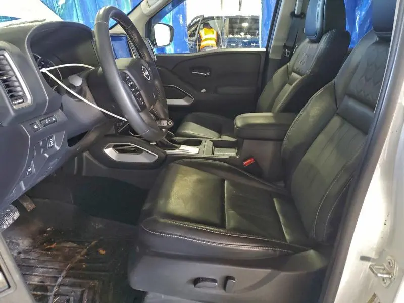 2024 NISSAN FRONTIER SL