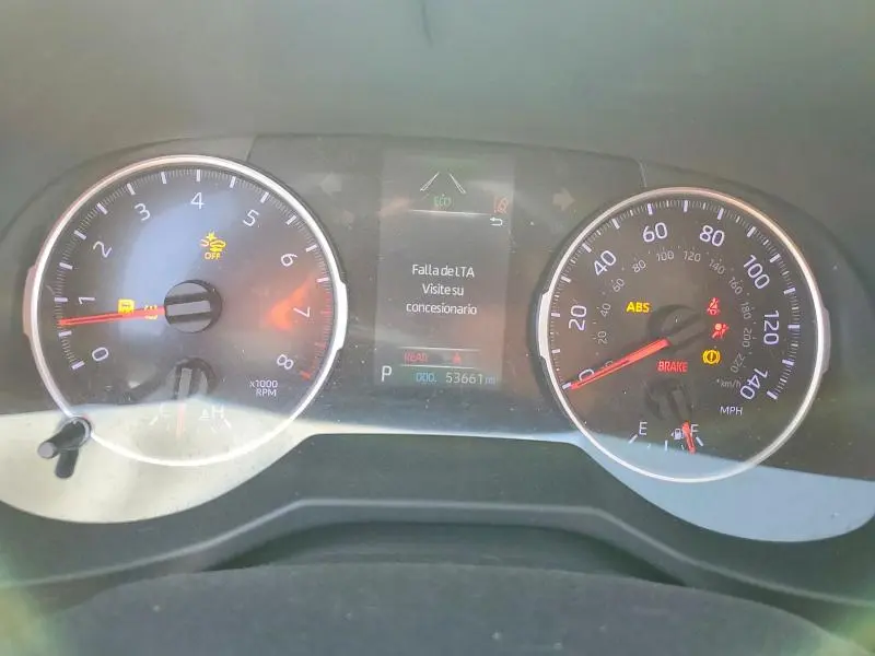 2020 TOYOTA RAV4 LE  
