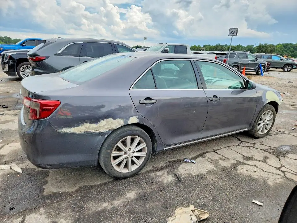 2012 TOYOTA CAMRY XLE  