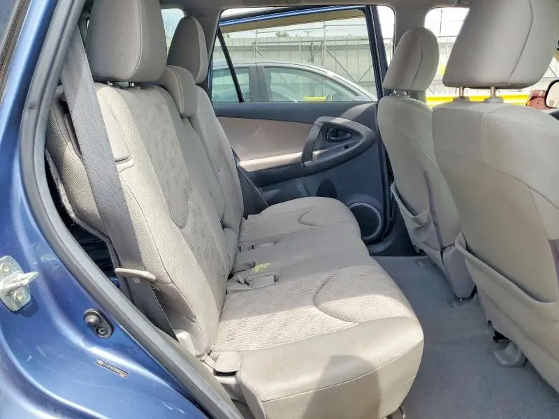 2011 TOYOTA RAV4 BASE  