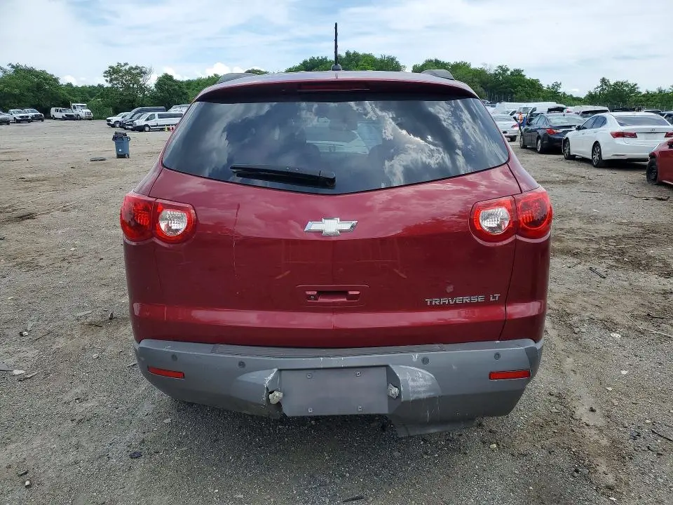 2011 CHEVROLET TRAVERSE LT  