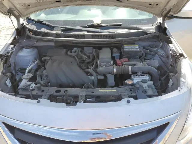 2019 NISSAN VERSA S  