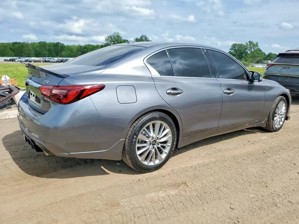 2021 INFINITI Q50 LUXE  