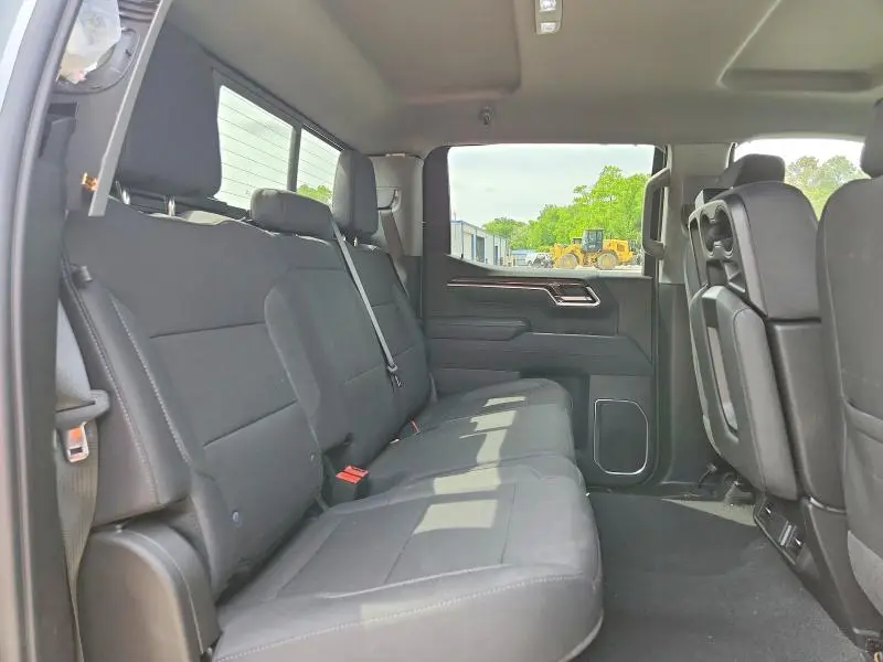 2026 CHEVROLET SILVERADO K1500 LT  