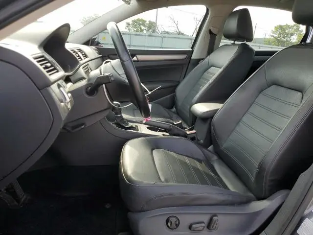 2015 VOLKSWAGEN PASSAT SE  