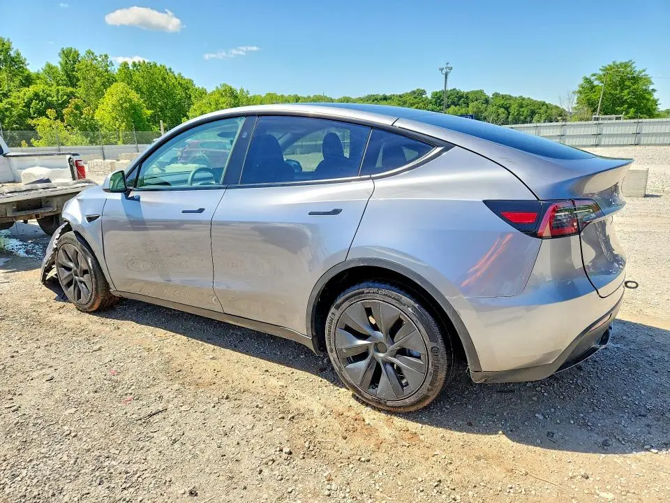 2025 TESLA MODEL Y   