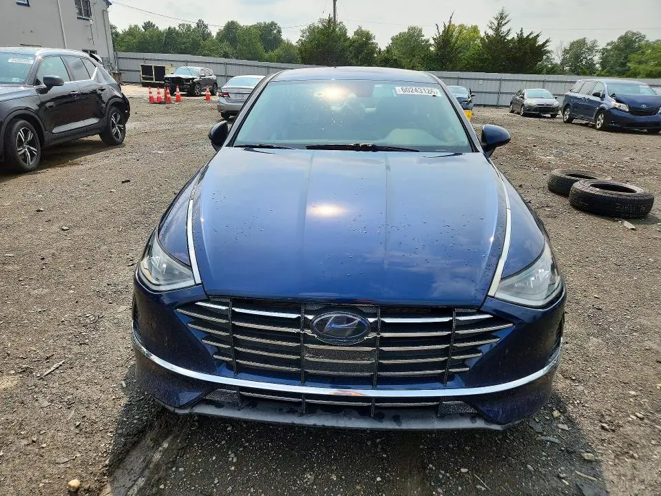 2020 HYUNDAI SONATA SE  