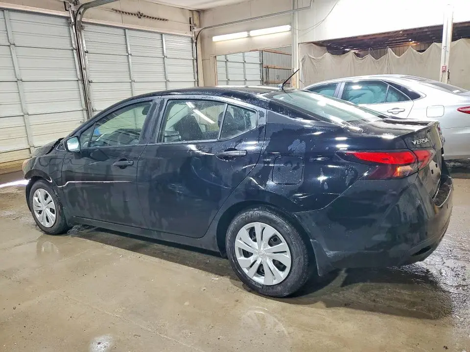 2021 NISSAN VERSA S  
