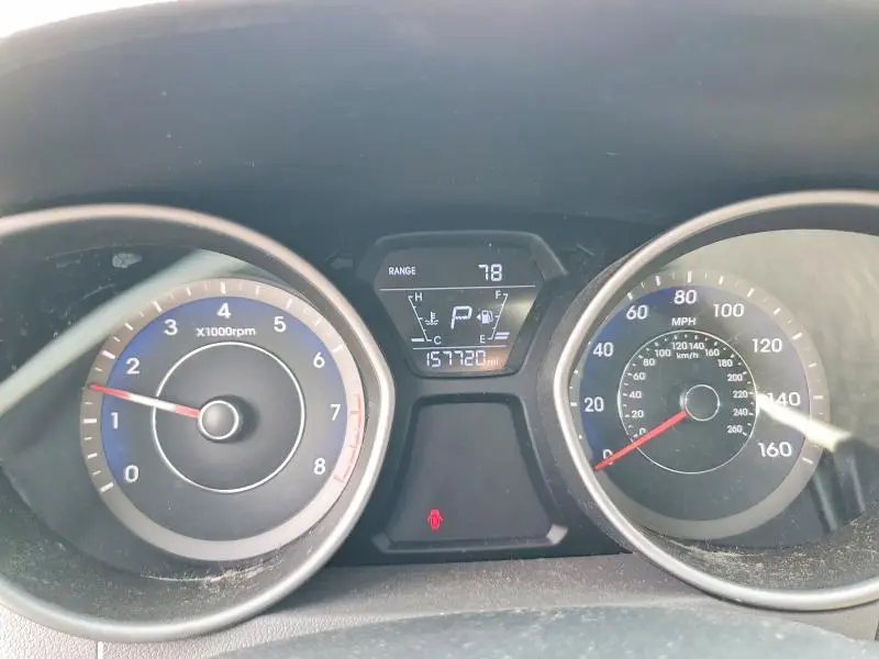 2014 HYUNDAI ELANTRA SE  
