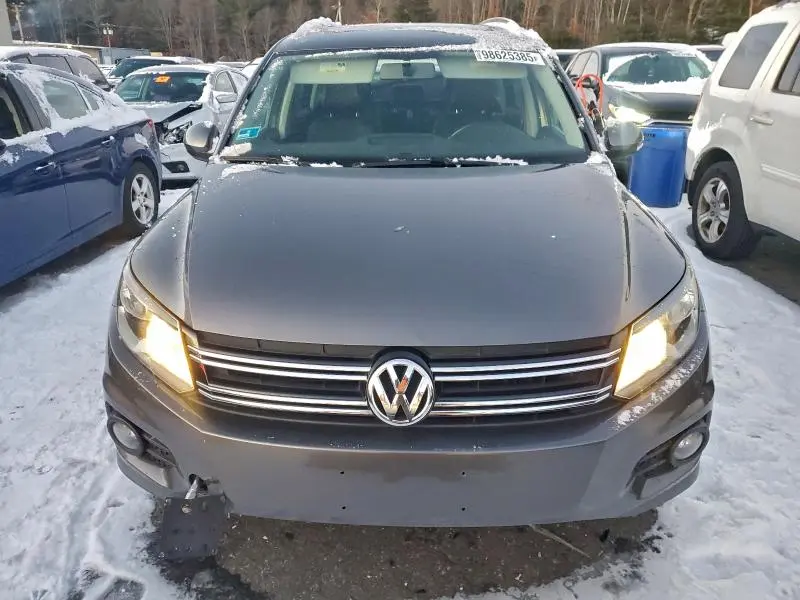 2014 VOLKSWAGEN TIGUAN S  