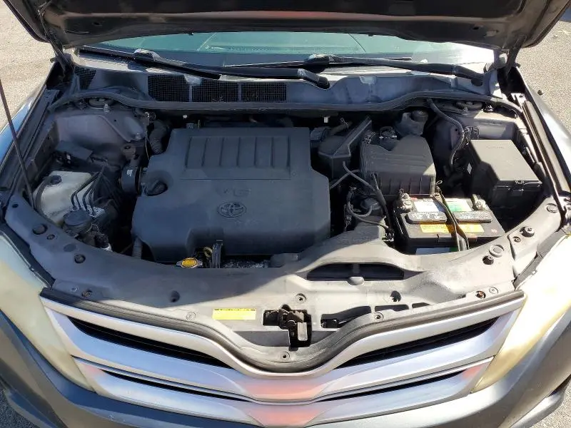 2013 TOYOTA VENZA LE  
