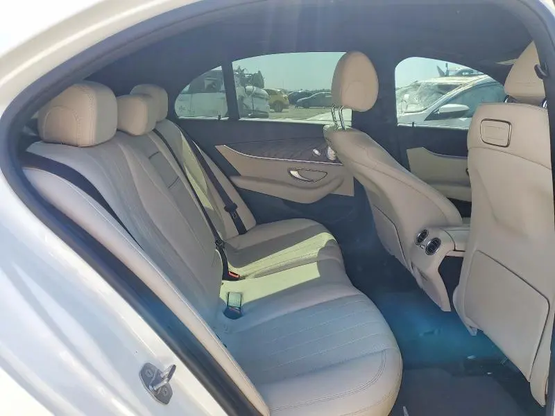 2018 MERCEDES-BENZ E 300  