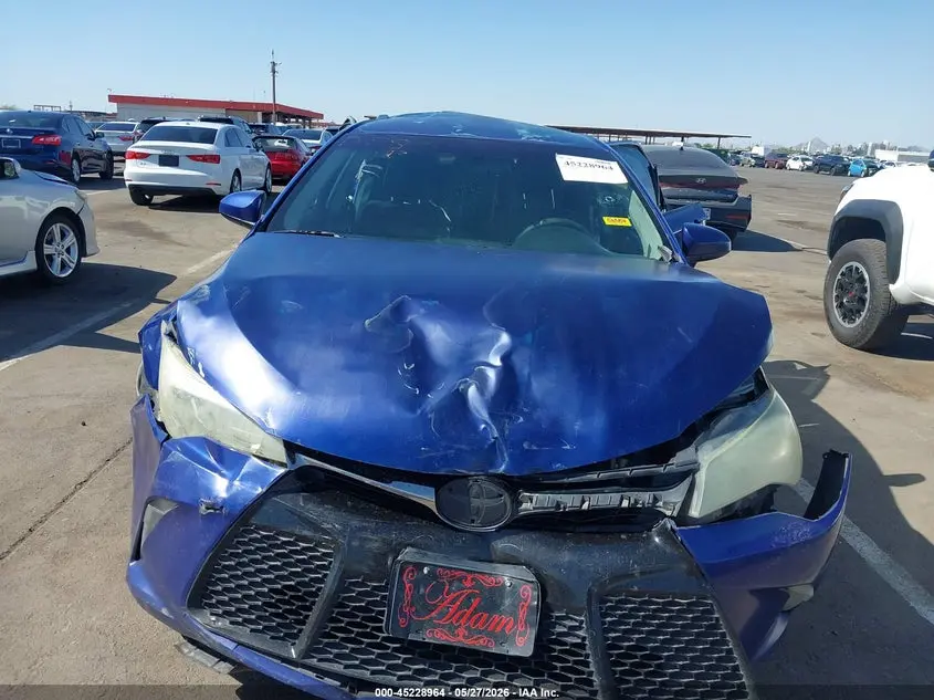 2016 TOYOTA CAMRY SE