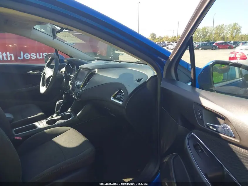 2017 CHEVROLET CRUZE LT AUTO