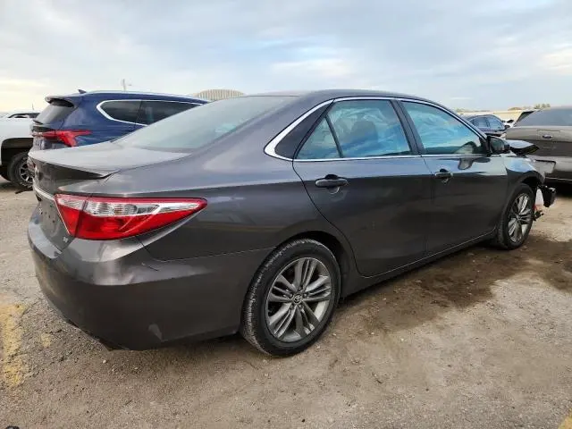 2016 TOYOTA CAMRY SE  