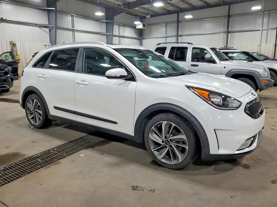2017 KIA NIRO TOURING  