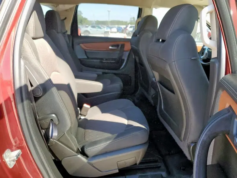 2015 CHEVROLET TRAVERSE LT  