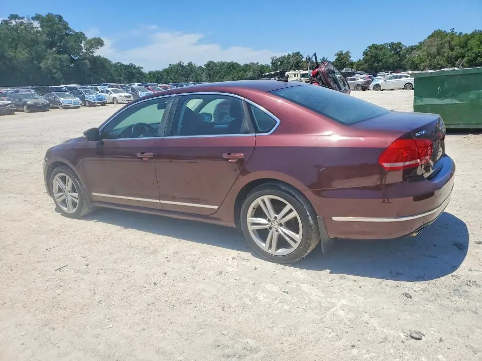 2013 VOLKSWAGEN PASSAT SE  