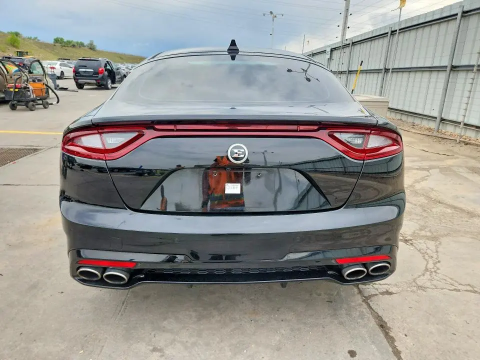 2019 KIA STINGER GT  