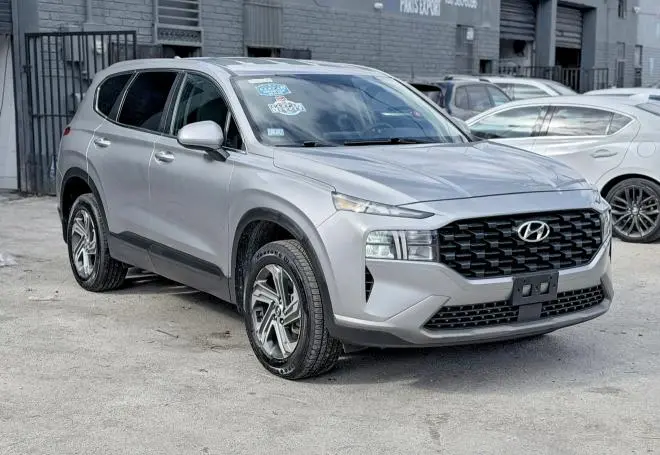2022 HYUNDAI SANTA FE SE  