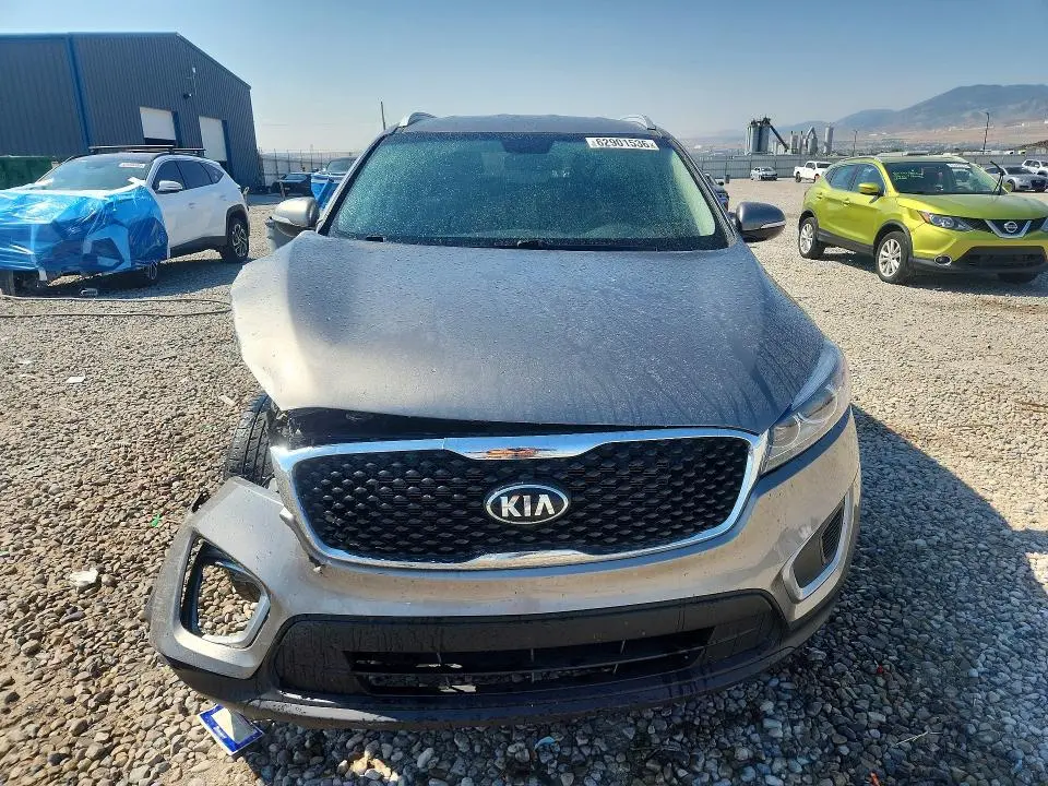 2017 KIA SORENTO LX V6  