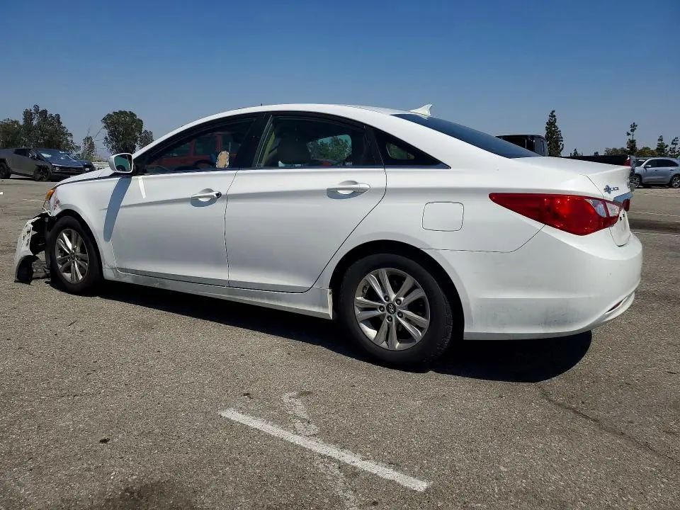2011 HYUNDAI SONATA GLS  