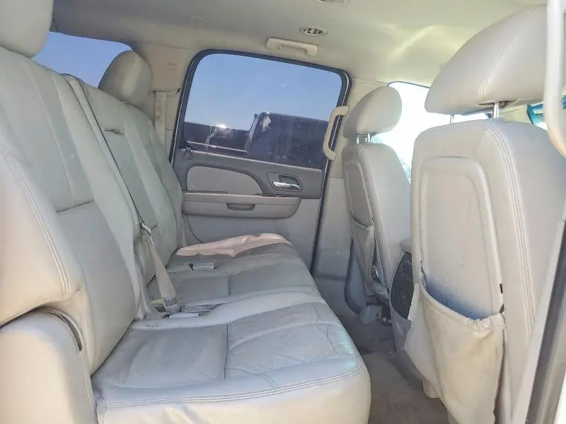 2011 GMC YUKON XL K1500 SLT  