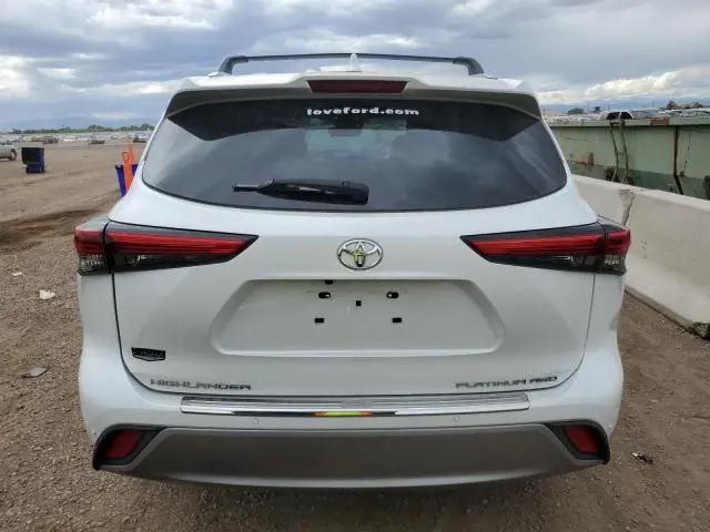 2022 TOYOTA HIGHLANDER PLATINUM  