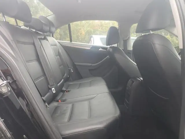 2017 VOLKSWAGEN JETTA SE  