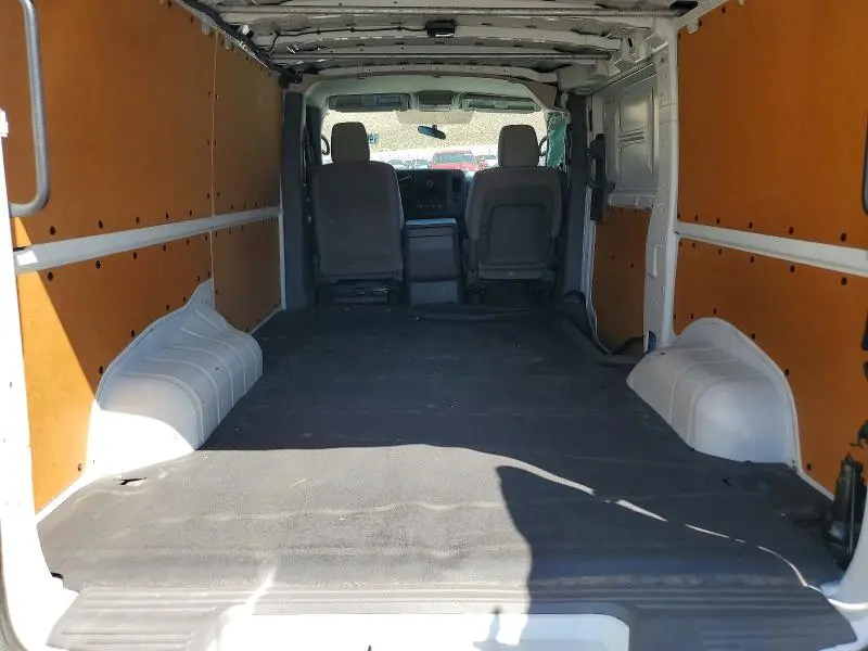 2016 NISSAN NV 2500 HD SV  