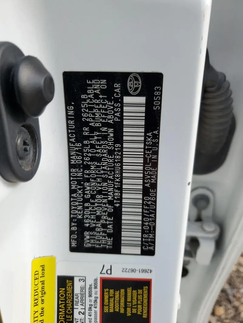 2017 TOYOTA CAMRY LE  