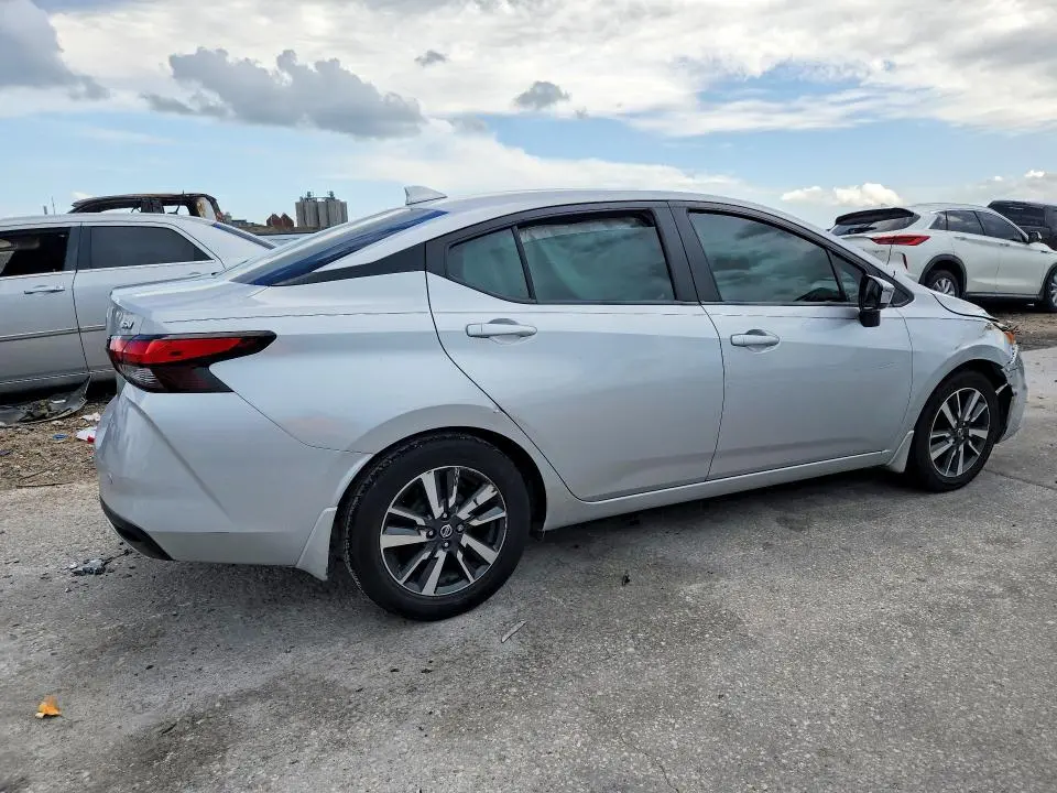 2021 NISSAN VERSA SV  