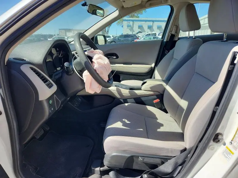 2016 HONDA HR-V LX  