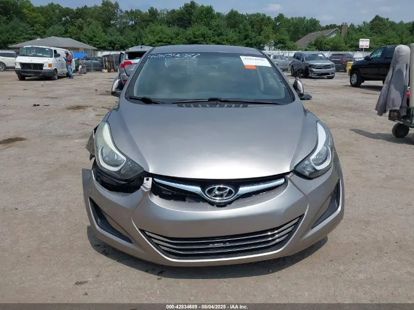 2016 HYUNDAI ELANTRA SE