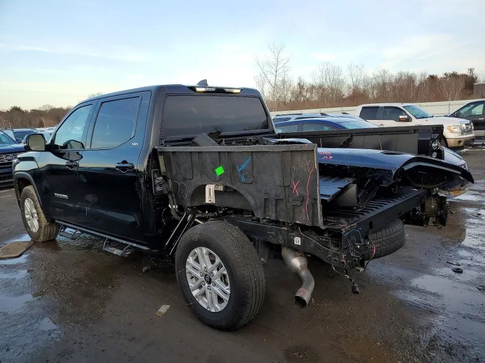 2025 TOYOTA TUNDRA SR5  